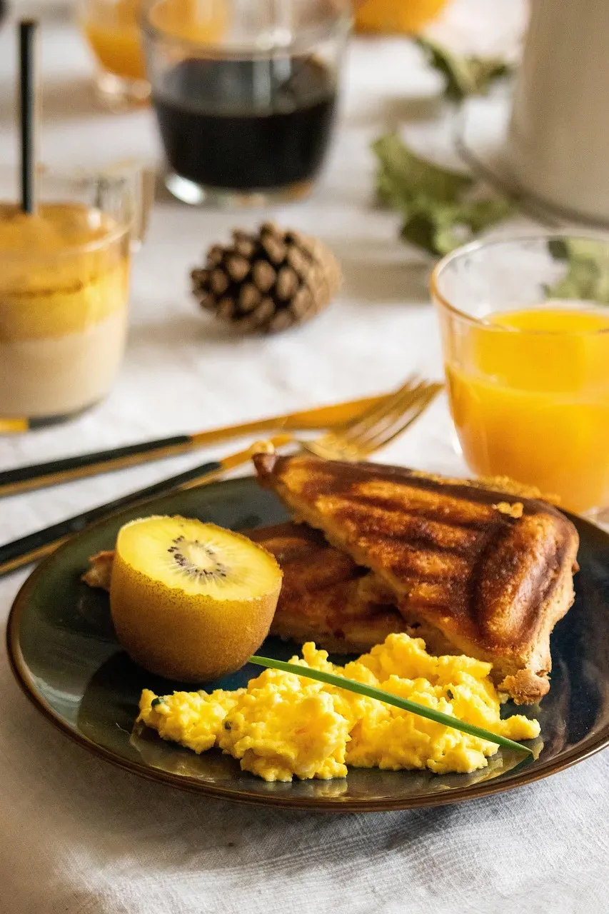 Sonntagsbrunch in der brise Rostock mit Kaffee und Speisen